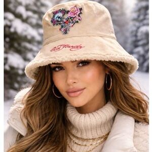 Ed Hardy Beige Bucket Hat with Sherpa And Embroidery